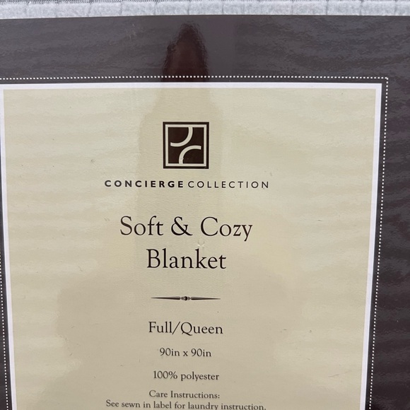Concierge collection soft & cozy textured blanket - light gray - Picture 4 of 4